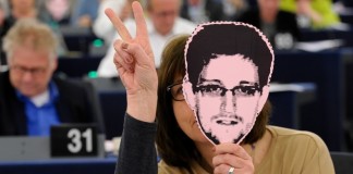 'This is a Joke': Snowden, Others Slam New EU-US Data Sharing Deal