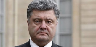 Poroshenko admits to coordinating actions of radicals maintaining Crimea blockade