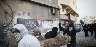 Bahrain: Kerry leaves, protests go on