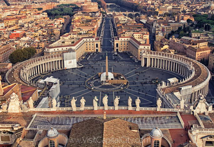 Bernie Sanders goes to  Vatican