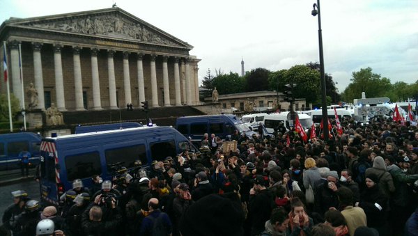 French “socialist” government uses emergency powers to impose Labour Law counter-reform