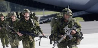 NATO orders four additional battalions to Russian border