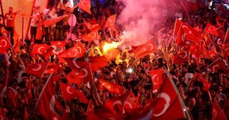 Radicals around Erdogan call for war “against Crusaders”