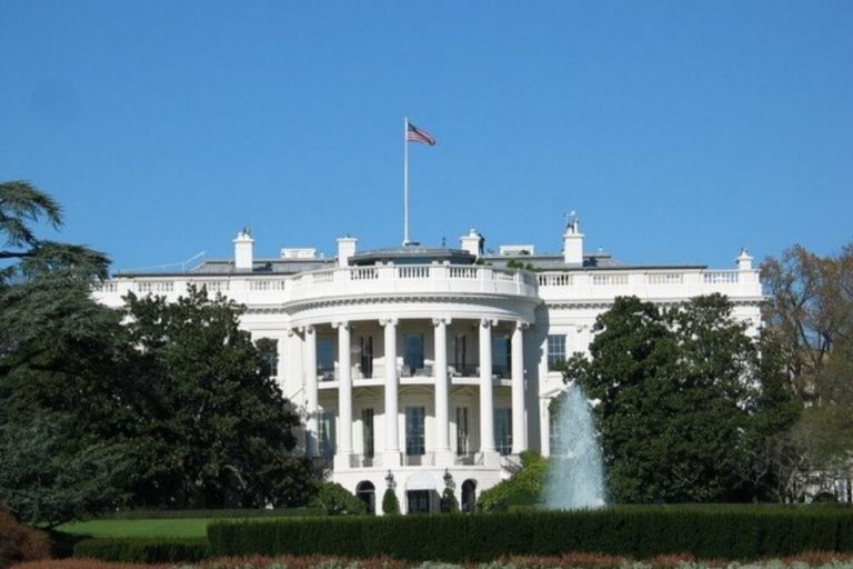 US political establishment - crisis of legitimacy
