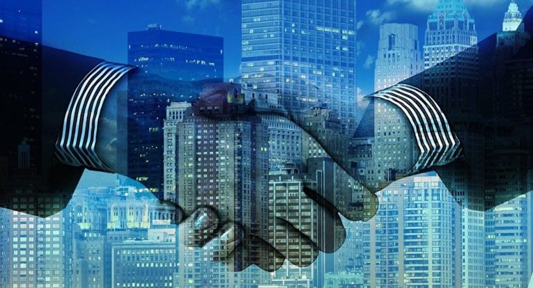 US Lawmakers Concerned Over Russians, Chinese Buying Businesses
