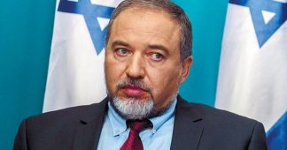 Israel will “completely destroy Hamas”, defence minister says