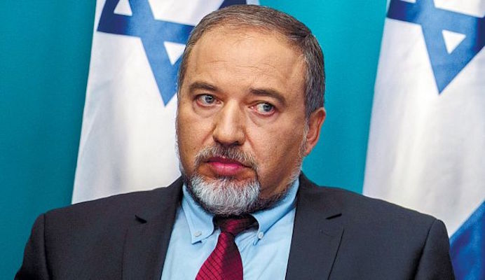 Israel will "completely destroy Hamas", defence minister says