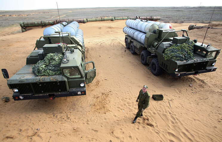 Russians fortify defense of their base as tension with US rises