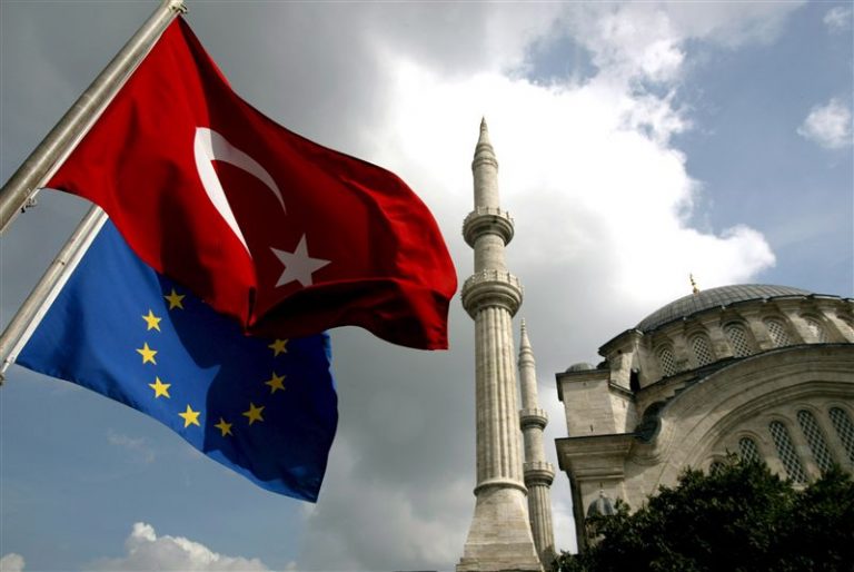 Turkey asks to be immediately admitted in the EU