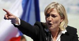 Pour fêter le Brexit, le Financial Times peaufine la “stature présidentielle” de Marine Le Pen