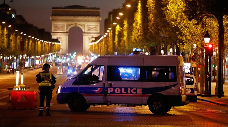Attentat aux Champs-Elysées : “S’il y a un effet, c’est pour Marine Le Pen”