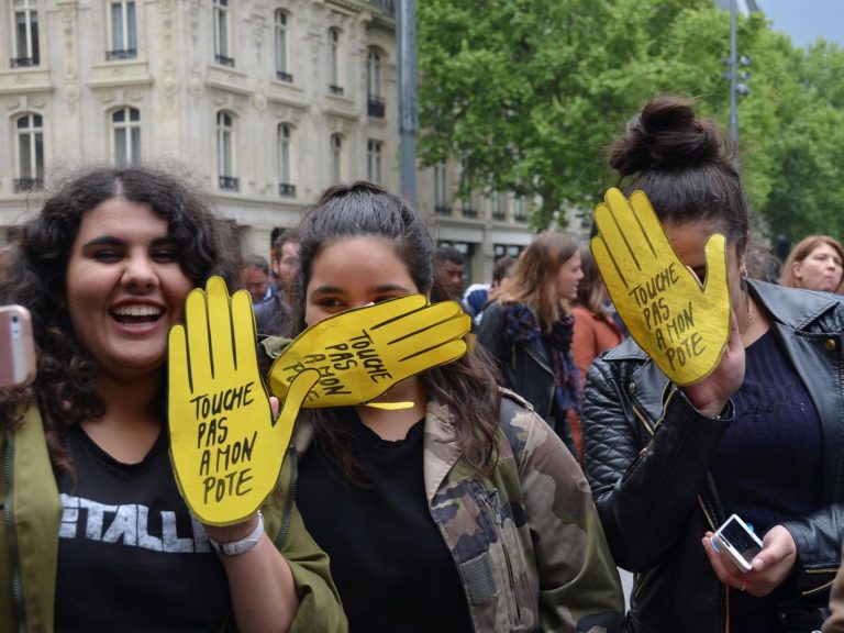French Leftist Students attracted by Abstention