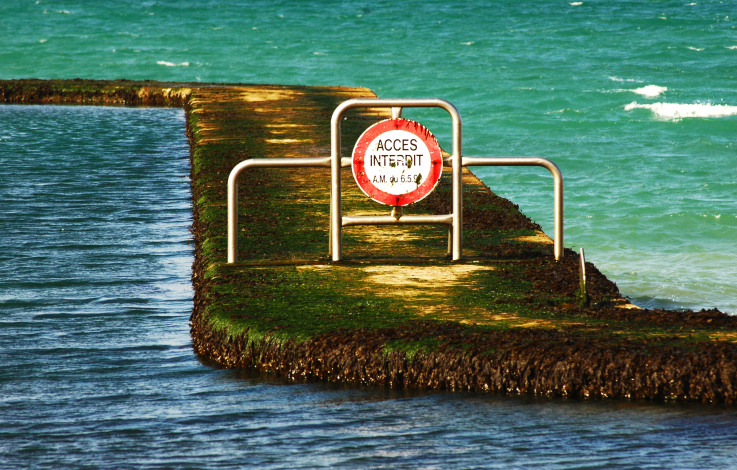 Privatisations forcées en Grèce : Suez convoite l’eau d’Athènes et de Thessalonique