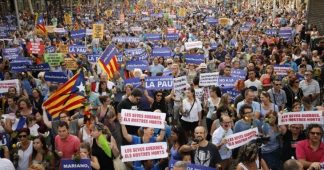 Barcelona: Half-a-million march for tolerance and solidarity, amid contested responses to terror