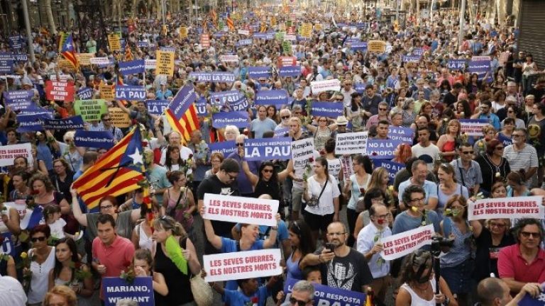 Barcelona: Half-a-million march for tolerance and solidarity, amid contested responses to terror