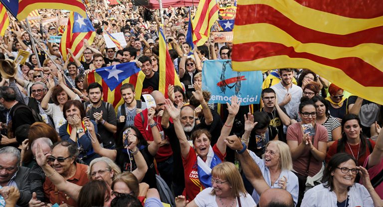 Instead of fighting Brussels/Berlin Neoliberals, the nations of Spain fight between themselves. Madrid against Catalonia