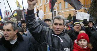 Mounting anti-Poroshenko rallies taking hold of Kiev