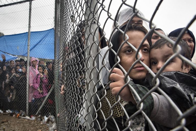 Réfugiés: un ministre grec dénonce “l’hypocrisie” de l’Europe