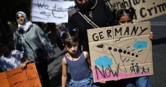 Germany-EU: Destroying Greece – also with refugees!