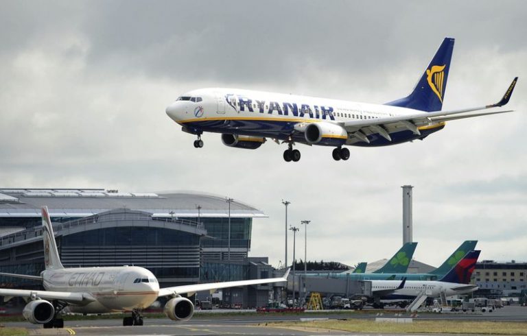Ryanair Pilots Renew Strike Threat With Recognition Deadline