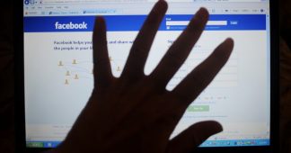 Facebook blocks sharing of WSWS anti-censorship video