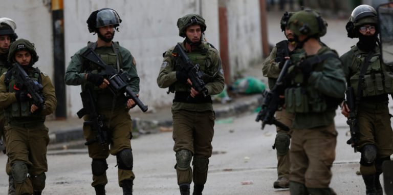 Israelis execute Palestinian labourer in his own home