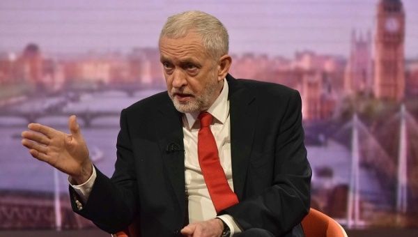 ‘We will give people the choice’: Corbyn to back new Brexit poll