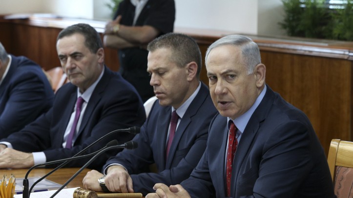 Israeli Officials: US Must strike in Syria