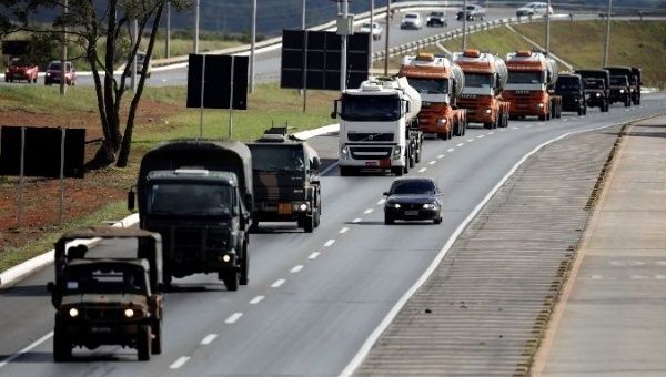 Brazil’s Crisis Deepens as Government Threatens to Arrest on Strike Truck Drivers