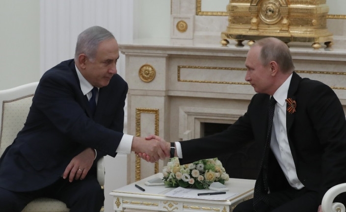 Putin Backs Off Giving Syria S-300 Systems After Netanyahu Meeting