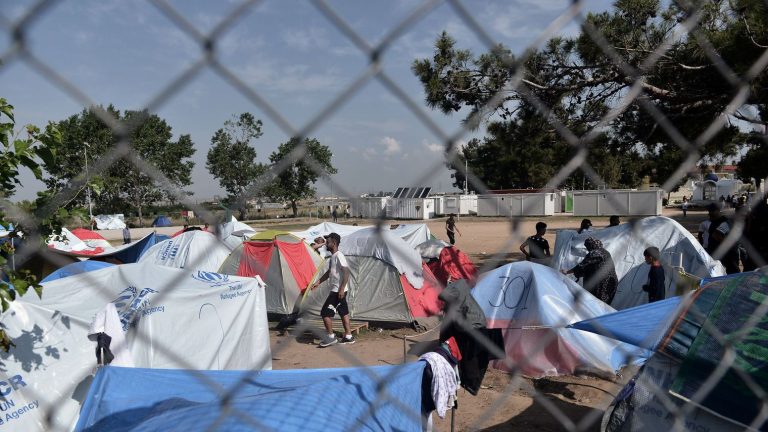Migrations: 2.500 mineurs non accompagnés en Grèce en “situation périlleuse”
