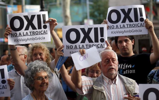 La politique de la Troïka en Grèce : Voler le peuple grec et donner l’argent aux banques privées, à la BCE, au FMI et aux États dominant la zone euro