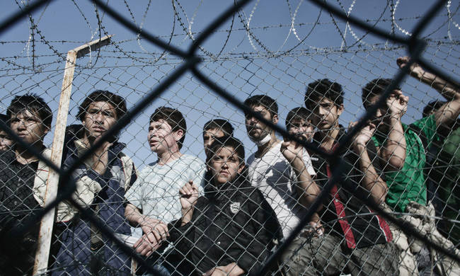 Germany has already destroyed Greece. Now it wants to send to it more migrants to host!