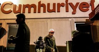 Over a dozen journalists leave Cumhuriyet daily after ultranationalist takeover