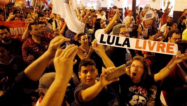 Brésil, Urgent: Tout faire pour empêcher la victoire de Lula et du PT