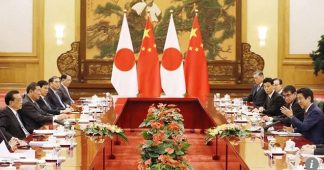 Li Keqiang and Shinzo Abe announce China-Japan deals, commit to stable relations