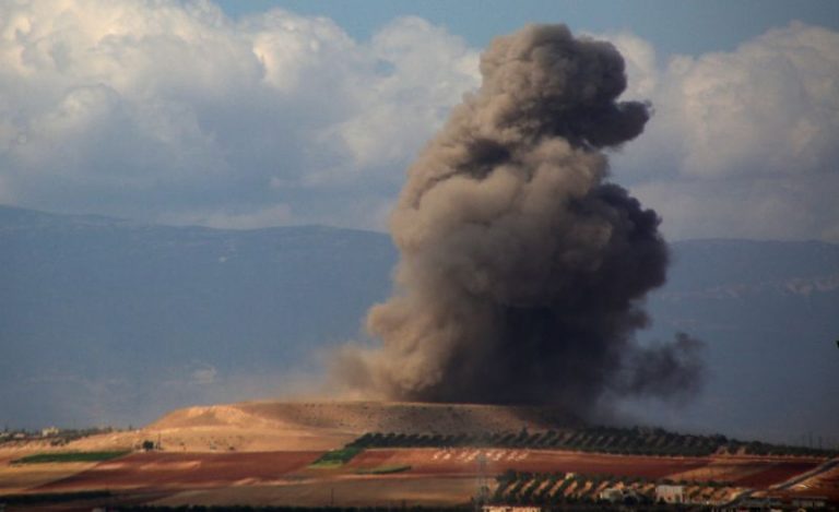 Russian Warplanes Strike Syrian Rebels After Poison Gas Attacks