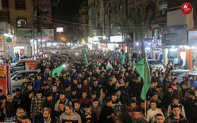 Claiming victory in 2-day rocket barrage, Hamas backers rally across Gaza