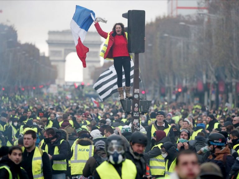 Gilets Jaunes Toi Plus Moi Gregoire Hymne pour un mouvement Tous Ensemble Entrez dans la danse