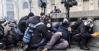 “Gilets jaunes” : une vingtaine de photoreporters et journalistes indépendants vont porter plainte pour des “violences” de la police