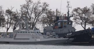 Russia-Ukraine stand-off over Azov Sea continues as Poroshenko declares martial law