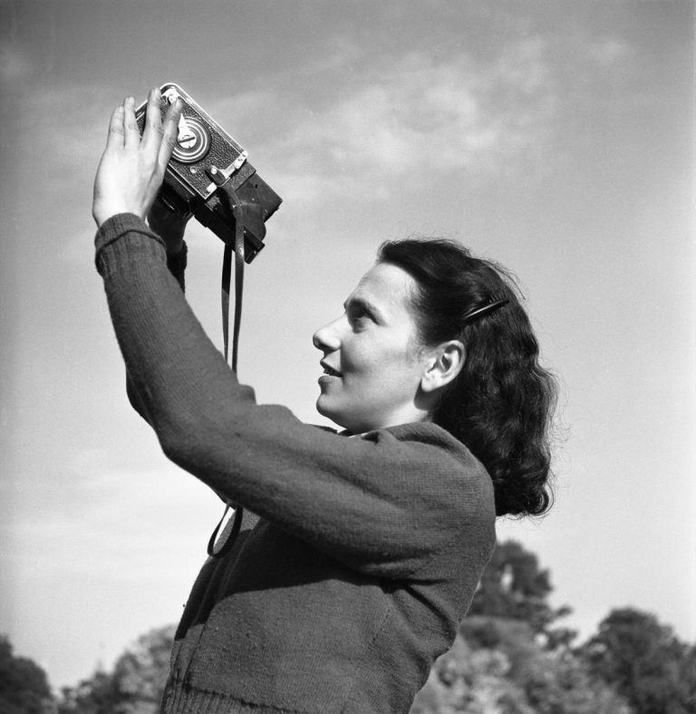 Her photos shed light on history: The outstanding work of photographer Maria Austria (1915-75)