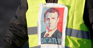 French Prime Minister proposes government registry of demonstrators