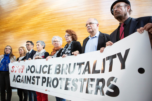 Parliament vote condemns police brutality against peaceful protesters