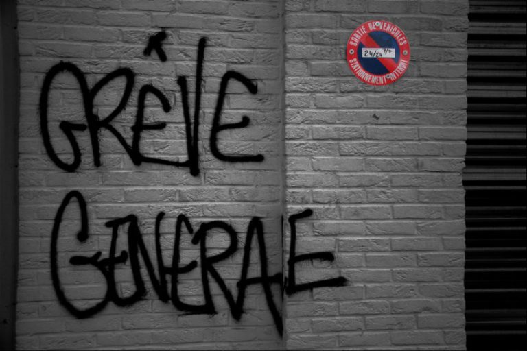 Tous a la rue. Appel a la greve generale