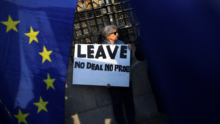 UK lawmakers reject all alternative Brexit options