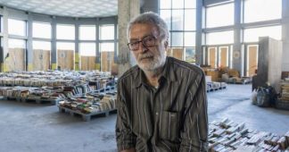 Building a new life: Secondhand bookstore run by homeless in Athens