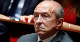 Gilets jaunes : Collomb tacle l’exécutif sur un «usage disproportionné de la force»