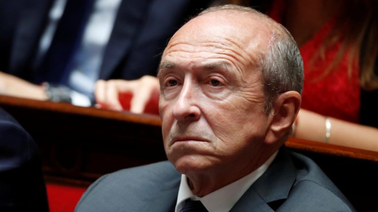 Gilets jaunes : Collomb tacle l’exécutif sur un «usage disproportionné de la force»