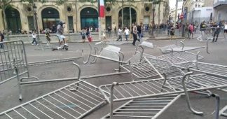 14 juillet : les Gilets jaunes montent des barricades sur les Champs Elysées